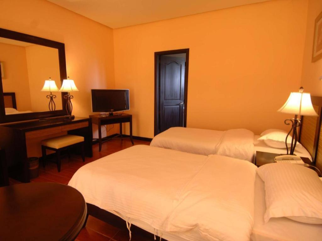 Planta Centro Bacolod Hotel & Residences Eksteriør billede