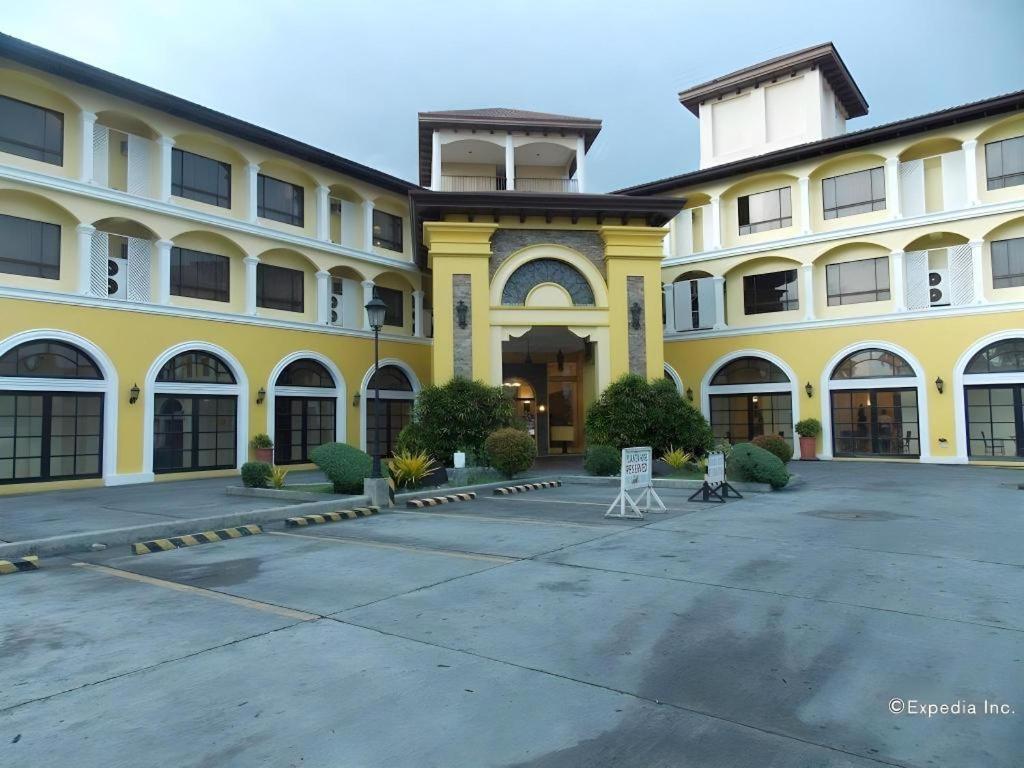 Planta Centro Bacolod Hotel & Residences Eksteriør billede