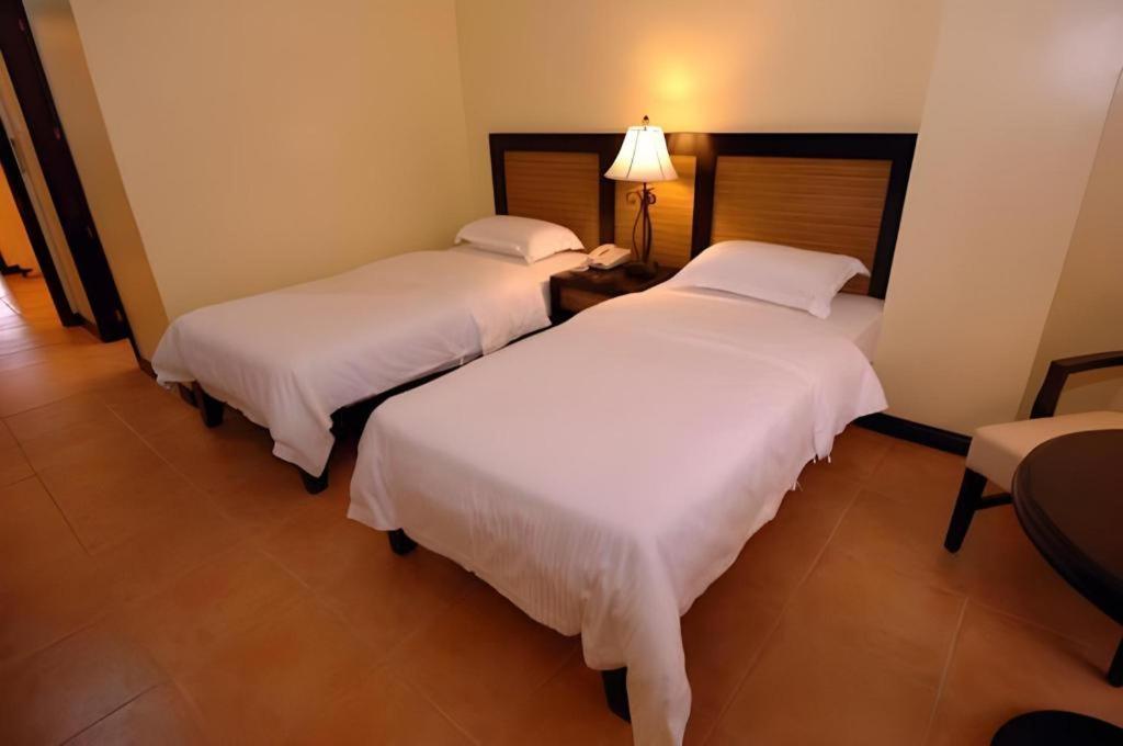 Planta Centro Bacolod Hotel & Residences Eksteriør billede