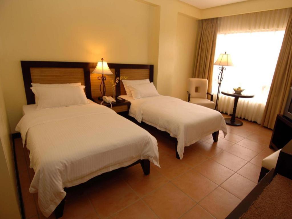 Planta Centro Bacolod Hotel & Residences Eksteriør billede