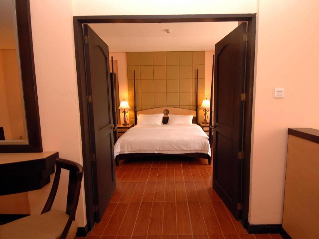 Planta Centro Bacolod Hotel & Residences Eksteriør billede