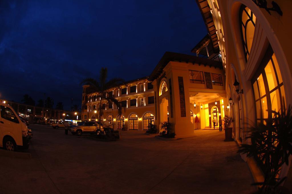 Planta Centro Bacolod Hotel & Residences Eksteriør billede